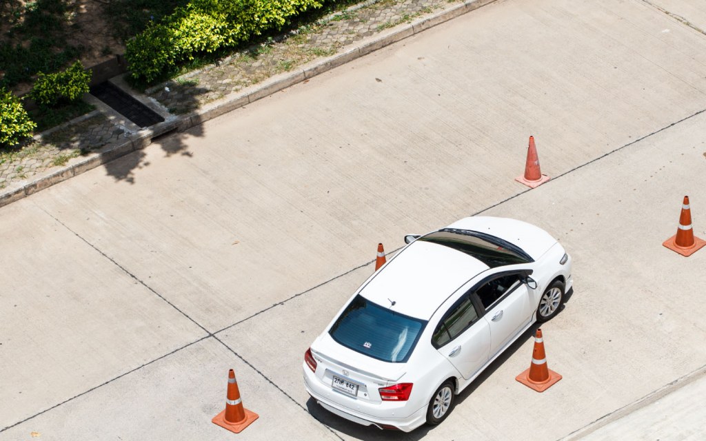 Mastering the Roads: A Guide to Driving Classes in Lahore